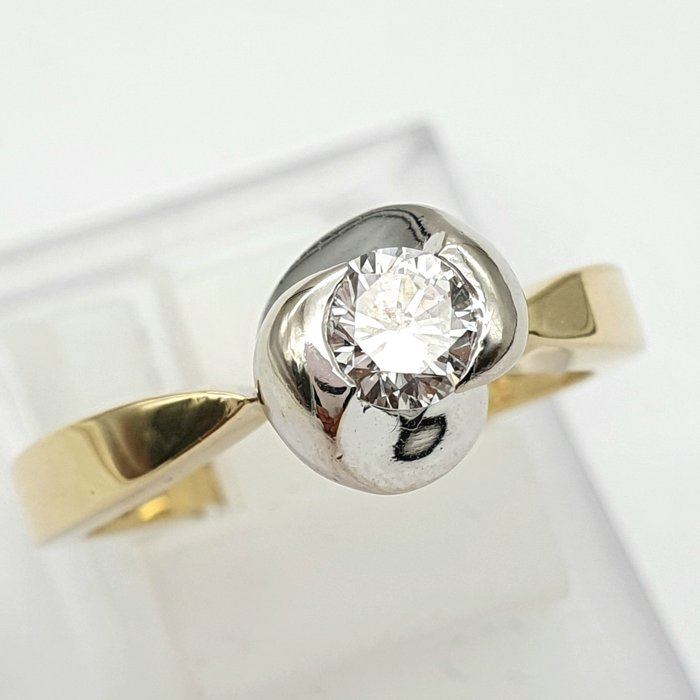 Preview of the first image of 18 kt. Gold - Ring - 0.35 ct Diamond.