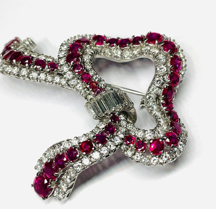 Image 3 of 18 kt. Gold - Brooch - 8.00 ct Ruby - Diamonds