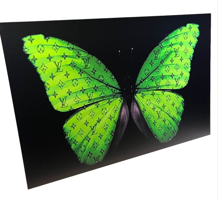 Preview of the first image of AmsterdamArts - Big Louis Vuitton diamond green butterfly.