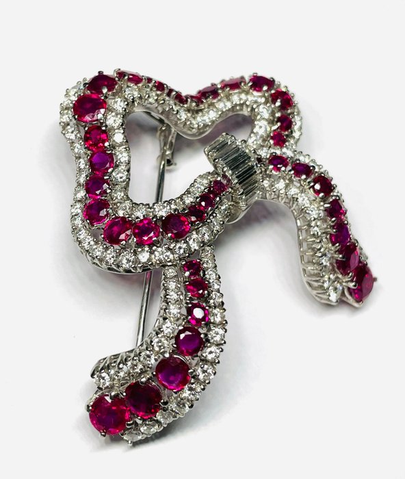 Image 2 of 18 kt. Gold - Brooch - 8.00 ct Ruby - Diamonds