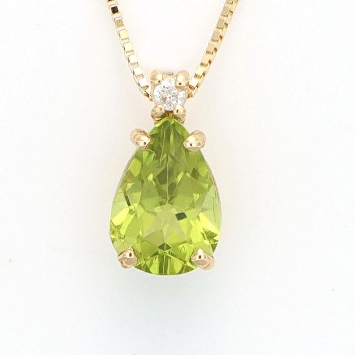 Preview of the first image of No Reserve Price - 18 kt. Yellow gold - Necklace with pendant - 0.01 ct Diamond - Peridots.