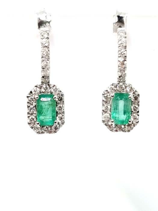 Preview of the first image of 18 kt. White gold - Earrings - 0.70 ct Emerald - Diamonds.
