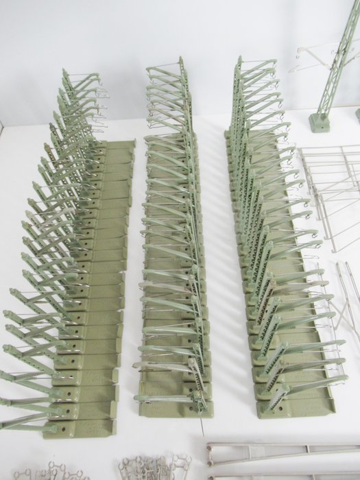 Image 3 of Märklin H0 - 7000-serie - Attachments - 256x catenary of which 81 masts