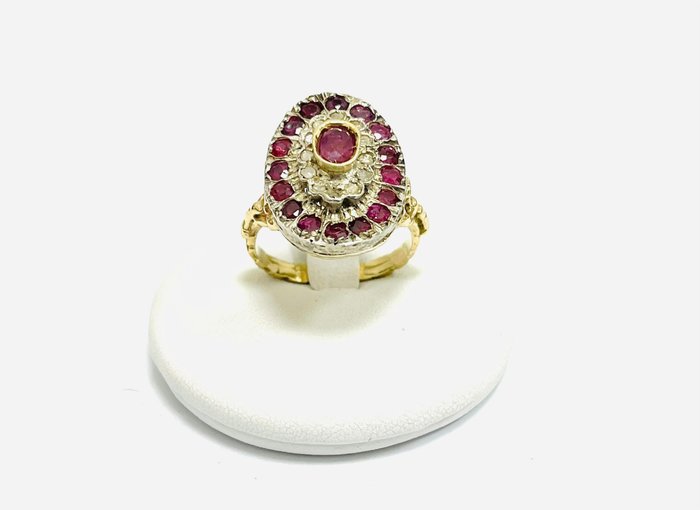 Image 2 of 14 kt. White gold, Yellow gold - Ring - 2.10 ct Ruby - Diamonds