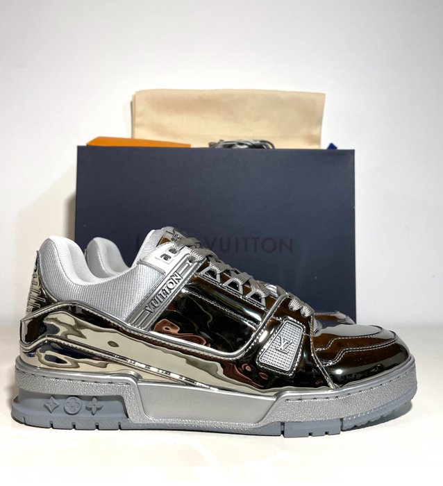 Louis Vuitton Men's Shoes Auction - Catawiki