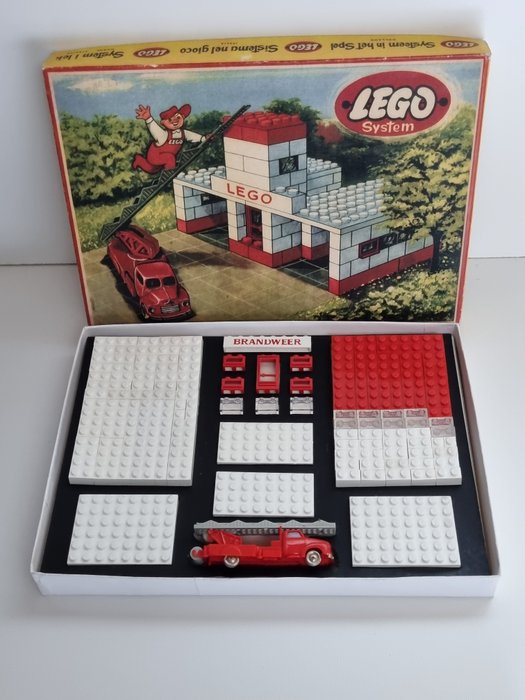 Lego - Vintage - 308 - La prima caserma dei pompieri LEGO mai