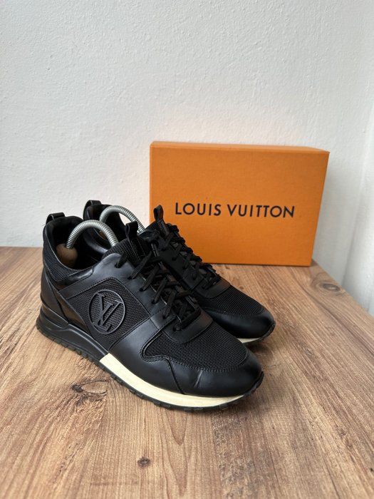Louis Vuitton - Runaway Sneakers - Size: Shoes / EU 38.5 - Catawiki
