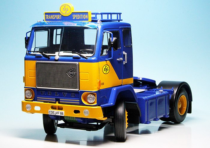Road Kings - 1:18 - Volvo F88 'ASG Spedition' - Limited Edition of 700 pcs.