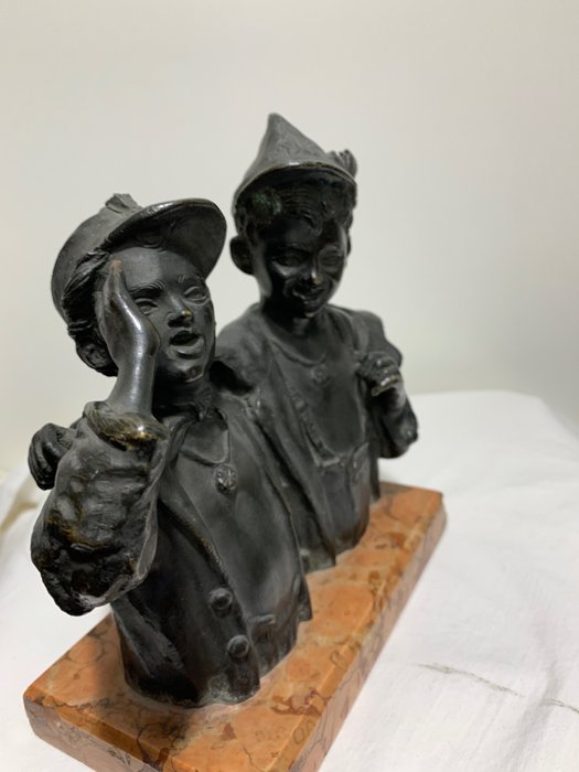 Image 2 of Sculpture, Partisan couple (1) - Bronze (patinated) - Mid 20th century