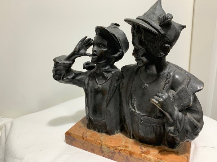Image 3 of Sculpture, Partisan couple (1) - Bronze (patinated) - Mid 20th century
