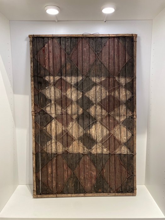 Panel (1) - Wood, pigment - salampasu - Congo 