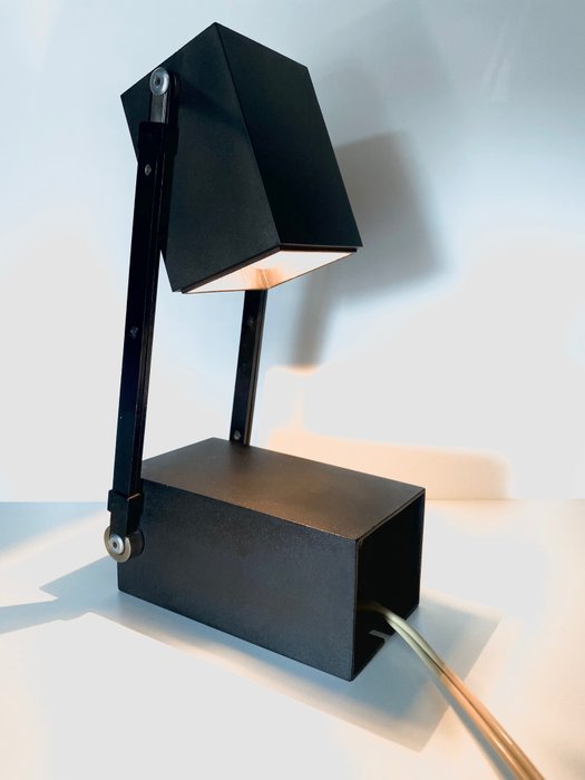 Louis Poulsen - Bent Gantzel-Boysen - Desk lamp - LamPetit - Metal - Chrome - Plastic