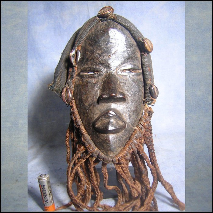 Mask - Dan - Ακτή Ελεφαντοστού  (χωρίς τιμή ασφαλείας)