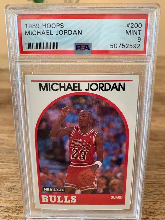 1989 NBA Hoops - Michael Jordan #200 - PSA 9