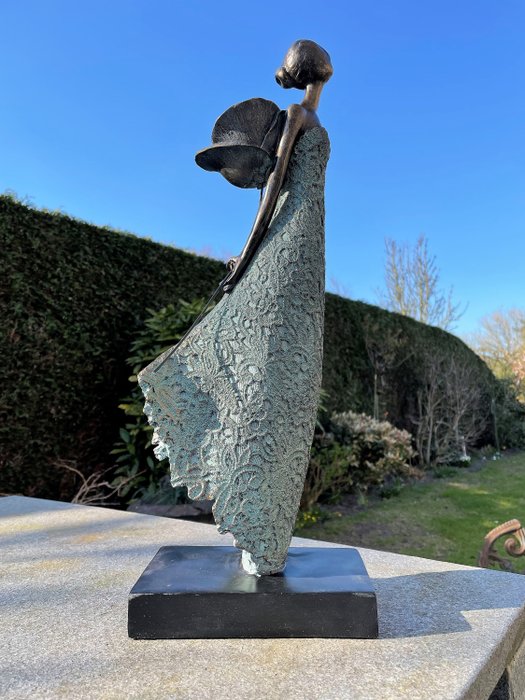 Sculpture, Poppy Lady - 51.5 cm - Composite, Metal