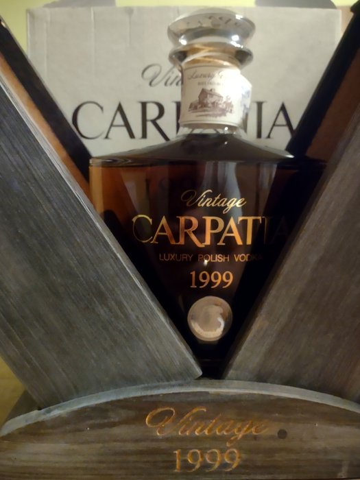 Carpatia 1999 - Vintage Luxury Polish Vodka - 70cl
