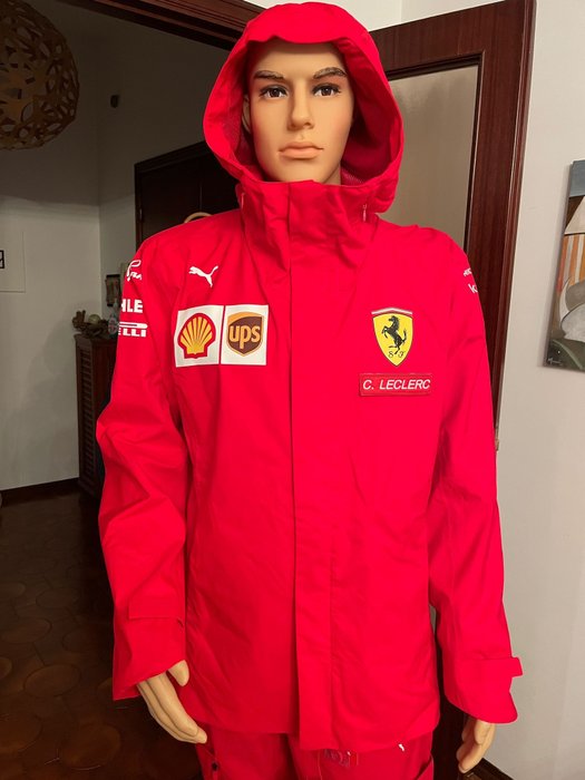 Ferrari - Formula One - Charles Leclerc - 2021 - Team wear, - Catawiki
