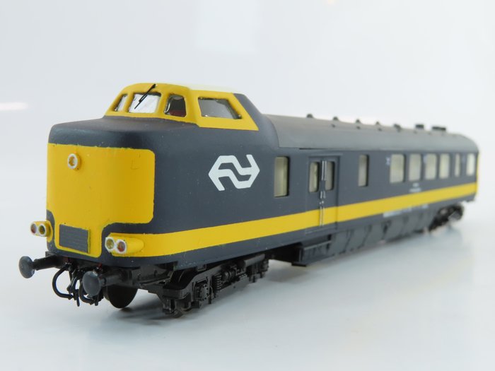 Roco, KleiNSpoor H0 - 831/44291 - Transport de passagers - Chariot de poste de pilotage « BeNeLux » en bleu avec du jaune - NS