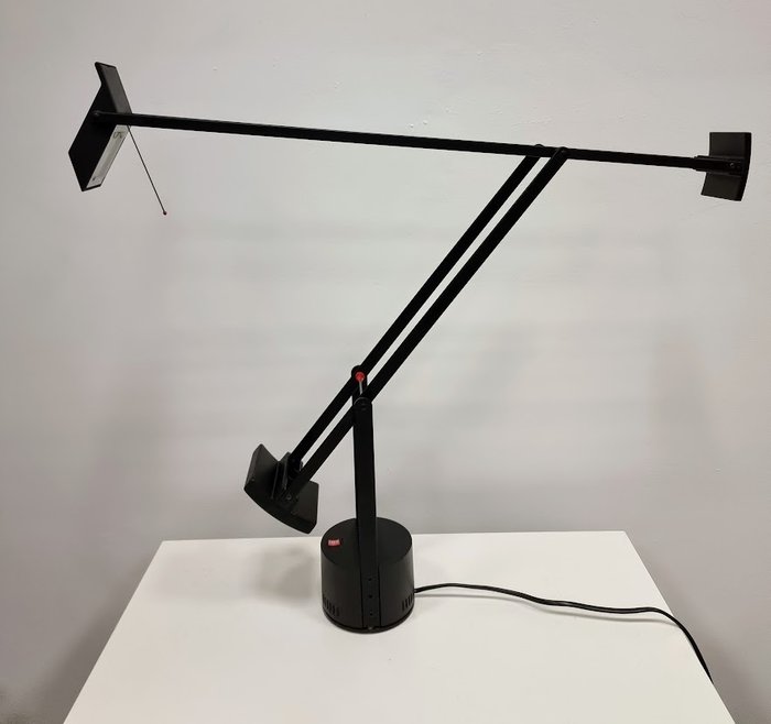 Artemide - Richard Sapper - Lampada da scrivania - Tizio - Alluminio