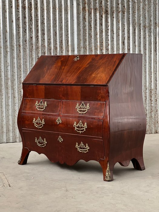 Preview of the first image of Writing desk - Transition - Mahogany - 1760-1780.