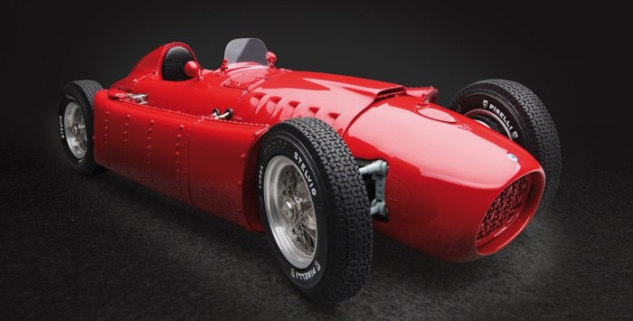 CMC - 1:18 - Lancia D50 - 1954 - Rood - Limited edition