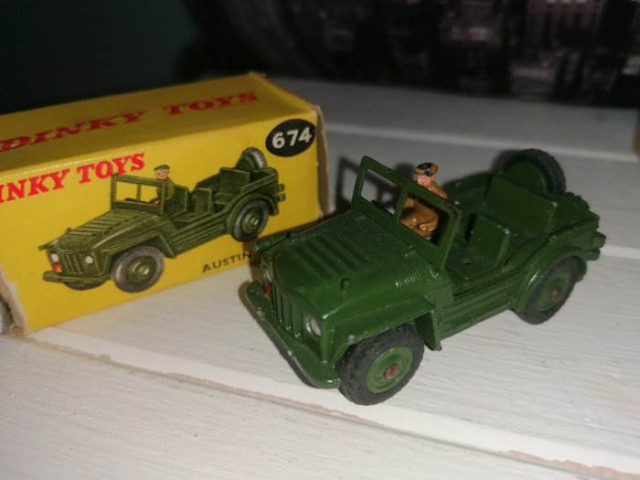 Dinky Toys - 1:43 - 12x Military Vehicles