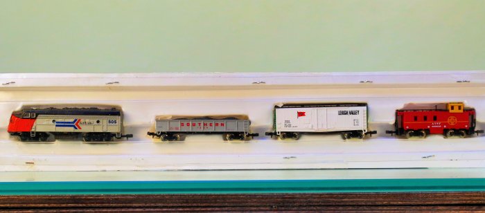 Bachmann N - Treinset - met diesellocomotief F7 en 3 verschillende goederenwagens - Amtrak