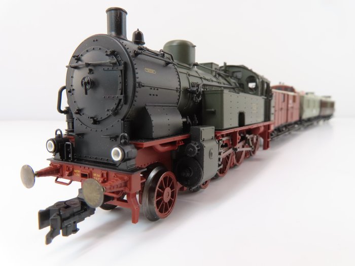 Fleischmann H0 - 4903 - Train set - Steam locomotive T10 with three carriages - K.P. u. G.H. St.E.