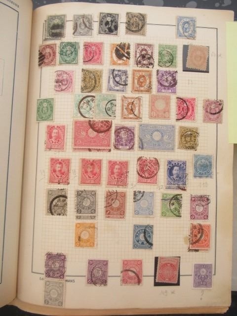 Japan - An almost complete collection of stamps