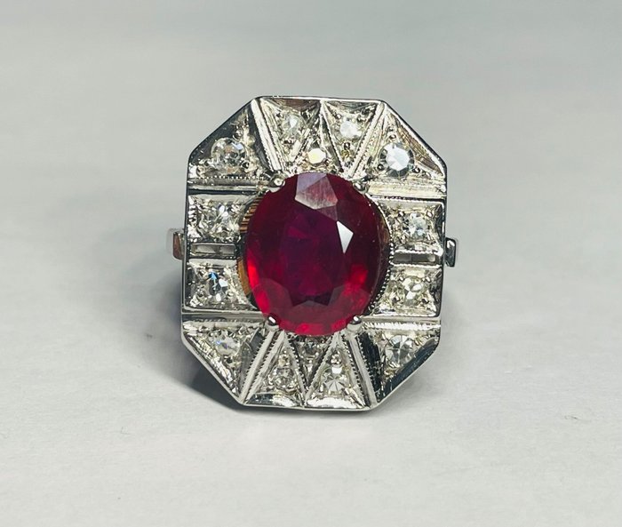 18 carati Oro - Anello - 3.10 ct Rubino - Diamanti
