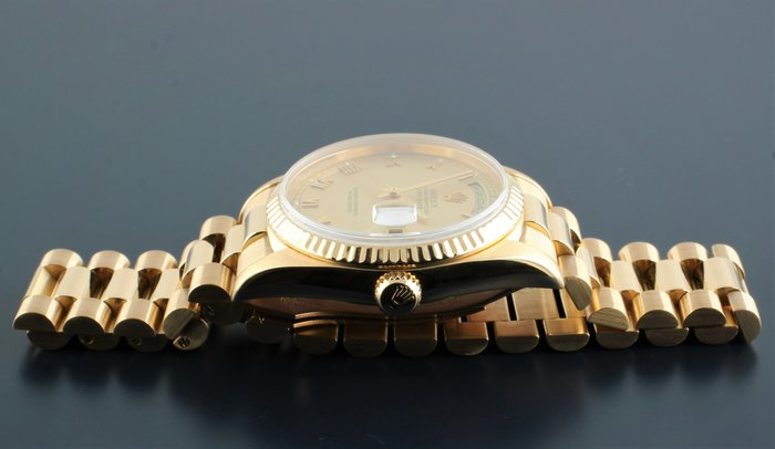 Image 3 of Rolex - Oyster Perpetual Day-Date - Yellow Gold - Ref. No: 18238 - Men - 1995