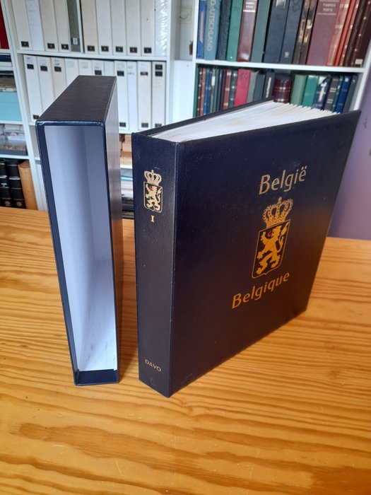 Belgien 1849/1950 - Collection of Belgian stamps in a luxury Davo album with slipcase.