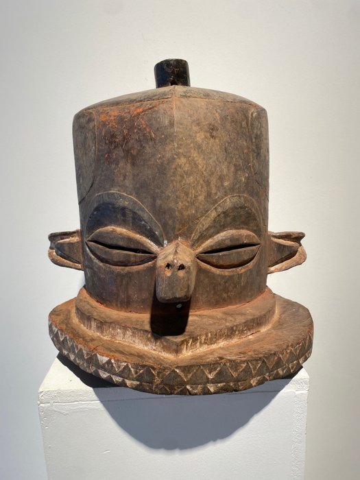 Maschera - Appesa - 31 cm (1) - Legno, pigmento - Kipoko - Pende - Repubblica Democratica del Congo 