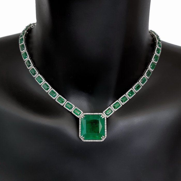 IGI Certificate 59.45ct Total Weight Emeralds and Diamonds - 18 carati Oro bianco - Collana - ***Nessun prezzo di riserva***