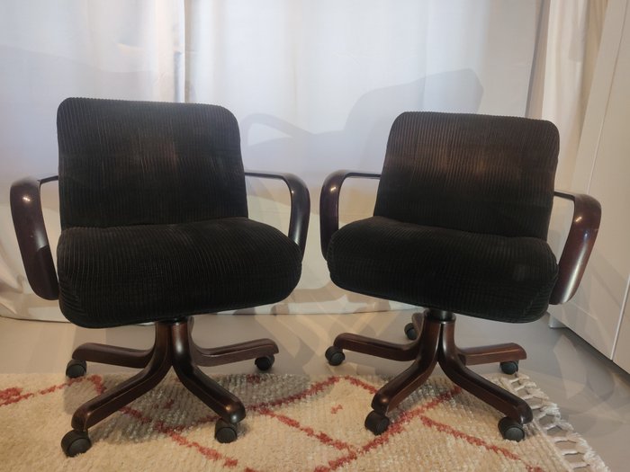 Sedia da ufficio, Due sedie/poltrone da ufficio vintage