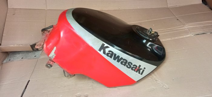 Serbatoio/pompa benzina - GPZ 600 R - Kawasaki - 1980-1990
