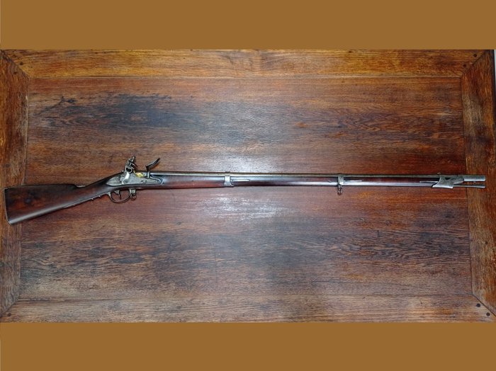 Francia - 1822 - Mre Rle de Charleville - Rare modèle 1822 à silex - Infanterie - Schioppo, fucile a pietra focaia - Fucile - 17.5 mm
