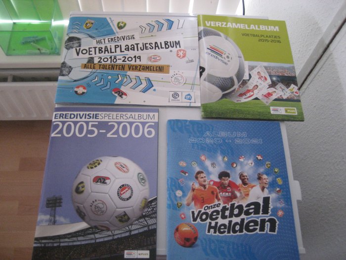 Variant Panini - Voetbal Nederland (2005/06 to 2018/19) - Lotto di 4 album completi