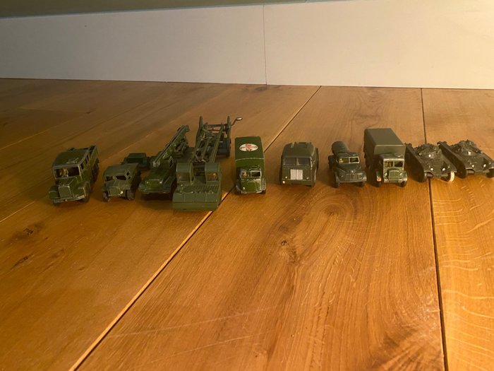 Dinky Toys - 1:43 - 10x Military Vehicles