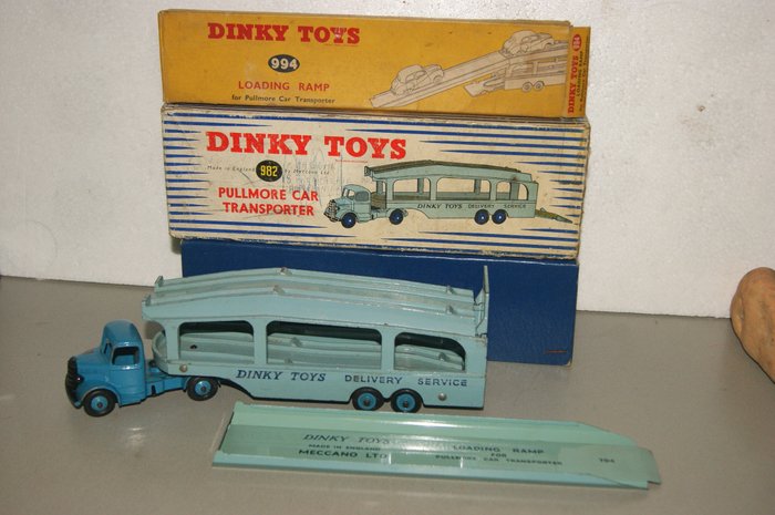 Dinky SuperToys - 1:48 - First Issue Bedford "Kobald Cab"Pullmore "Dinky Toys Delivery Service" Car Transporter no.982 - 1954 - In Original First Issue Detachable Loading Ramp no. 794/994 Original Box - 1954