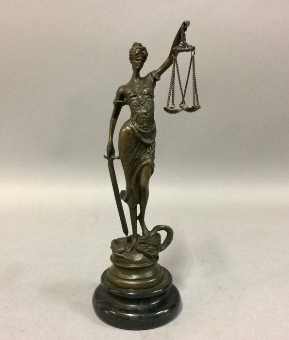 Figuriini - Vrouwe Justitia - 24 cm - Pronssi