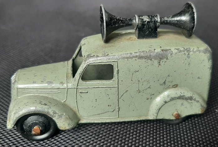 Dinky Toys - 1:64 - No.34C Brown Bedford Loudspeaker Van - 1948