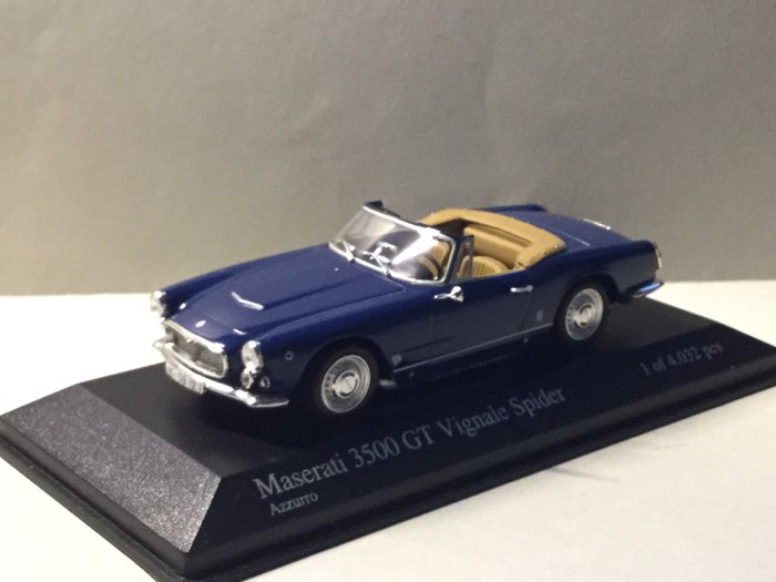 Minichamps - 1:43 - Maserati 3500 GT Vignale Spider 1961 - 400 123230