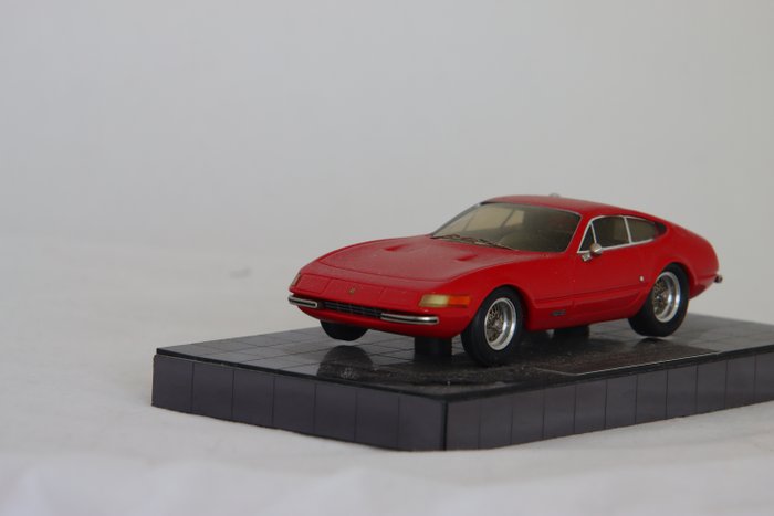 HECO - 1:43 - Ferrari 365GTB4 Daytona 1972 - stradale