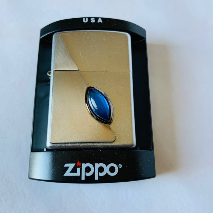 Zippo - limited edition 207 regular street crome - Accendino