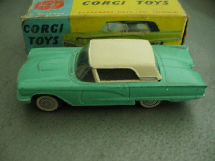 Corgi - 1:43 - Corgi Toys ref. 214 Ford Thunderbird