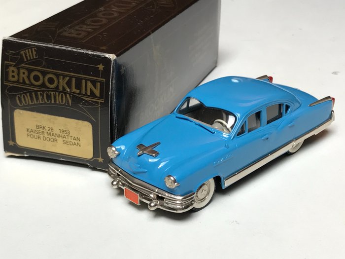 Brooklin - 1:43 - Kaiser Manhattan Sedan