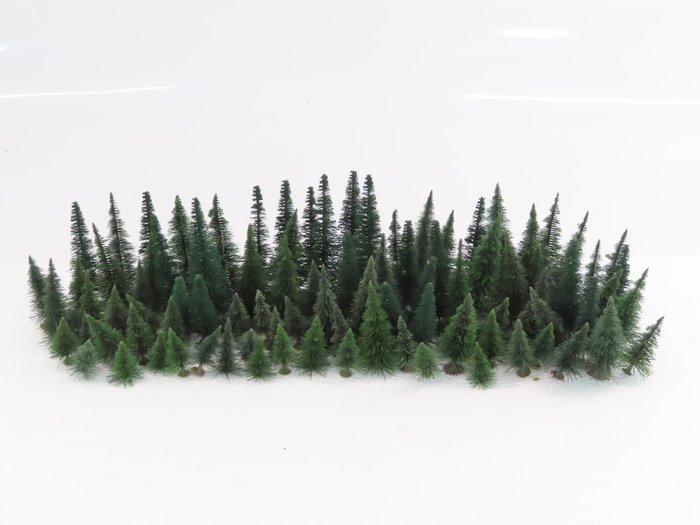H0 - Scenery - 95 Pine trees, various heights