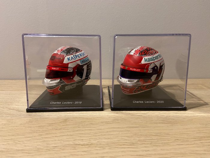 Image 3 of Spark - 1:5 - Pack Cascos Piloto Ferrari - Charles Leclerc 2019 and 2020