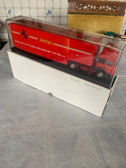 Ferarri - 1:43 - Iveco Ferrari Transporter 1980